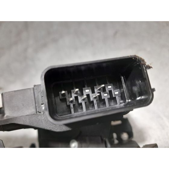 Cerradura Puerta Delantera Derecha para Ford Focus Lim. (Cb4)