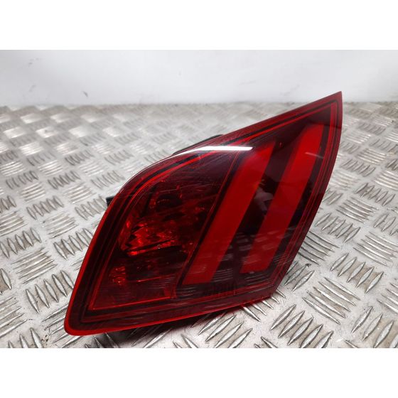 Piloto Trasero Derecho Para Peugeot 308