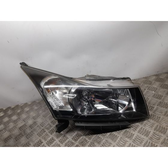 Faro Derecho Para Chevrolet Cruze
