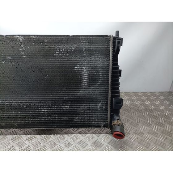 Radiador Agua Para Mazda 3 Lim.