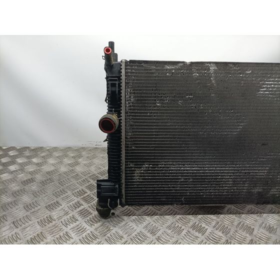 Radiador Agua Para Mazda 3 Lim.