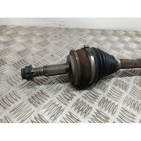 Transmision Delantera Izquierda Para Toyota Auris