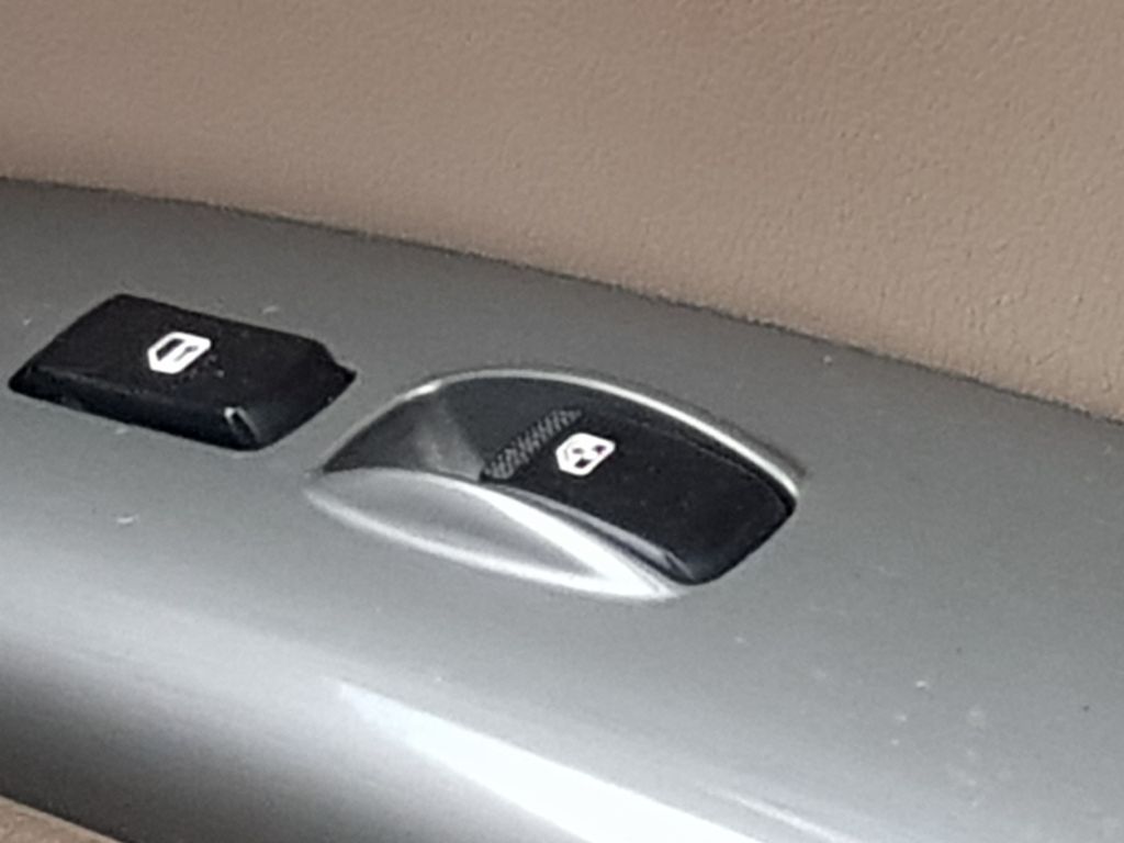 Mando Elevalunas Delantero Derecho Para Kia Carnival