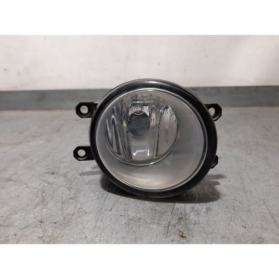 Faro Antiniebla Derecho Para Toyota Avensis Berlina