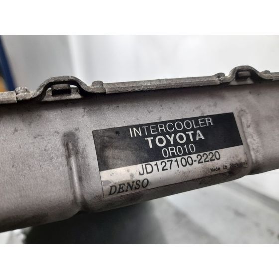 Intercooler Para Toyota Avensis Berlina