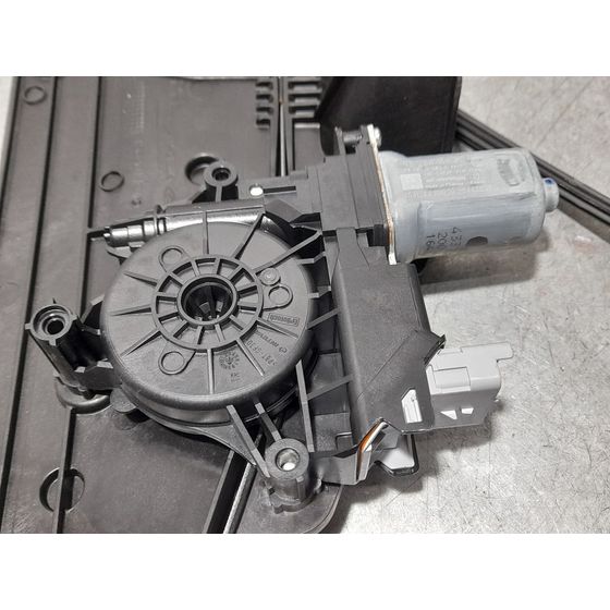 Elevalunas Delantero Derecho Para Peugeot 2008