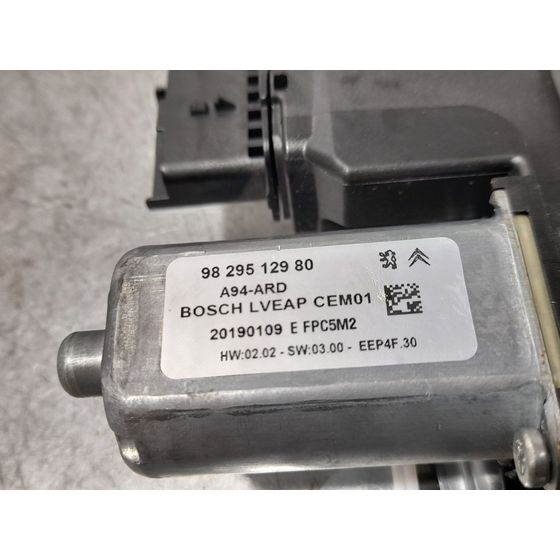 Elevalunas Trasero Derecho Para Peugeot 2008