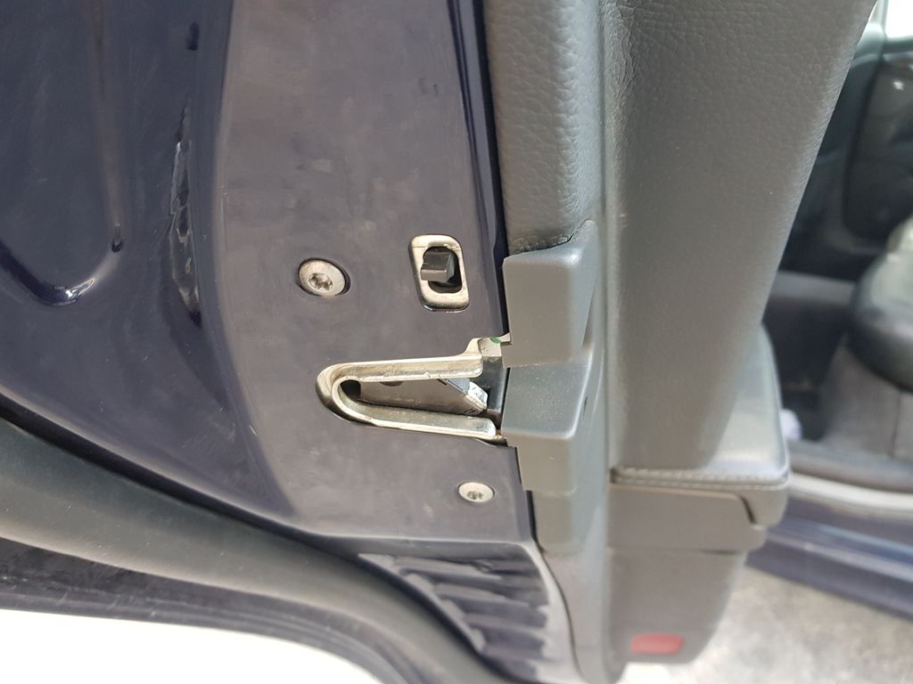 Cerradura Puerta Trasera Izquierda  Para Mercedes Clase E  Berlina
