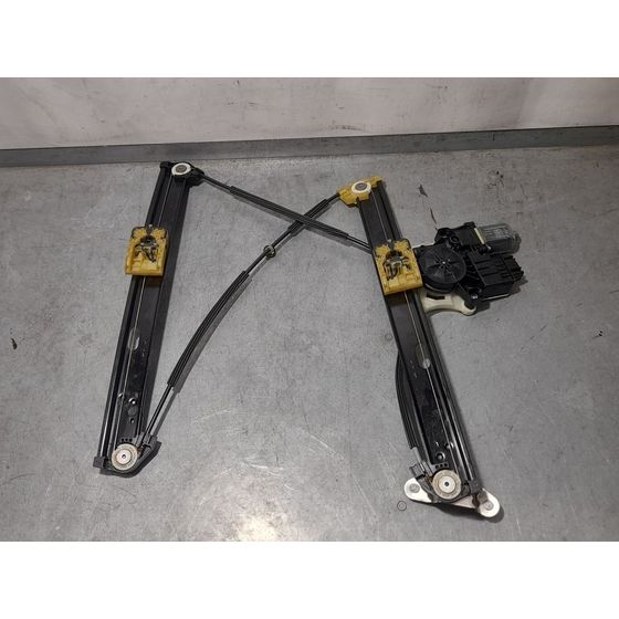 Elevalunas Delantero Derecho Para Volkswagen Polo