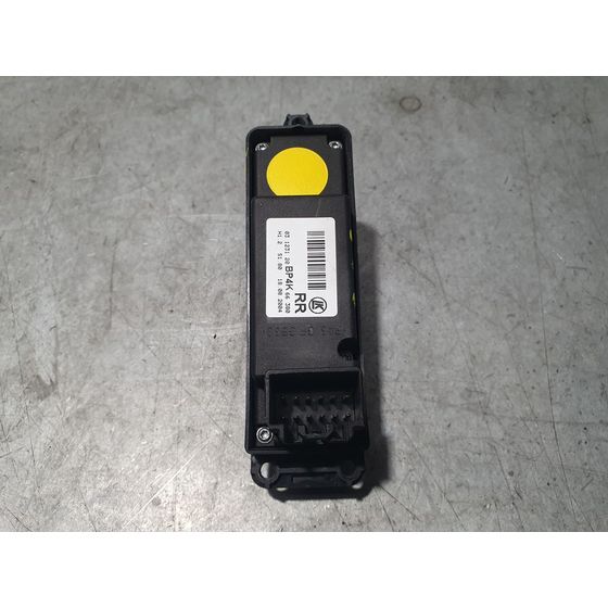 Mando Elevalunas Trasero Derecho Para Mazda 3 Berlina