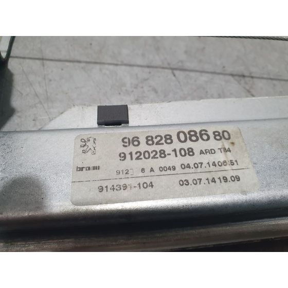 Elevalunas Trasero Derecho Para Peugeot 3008