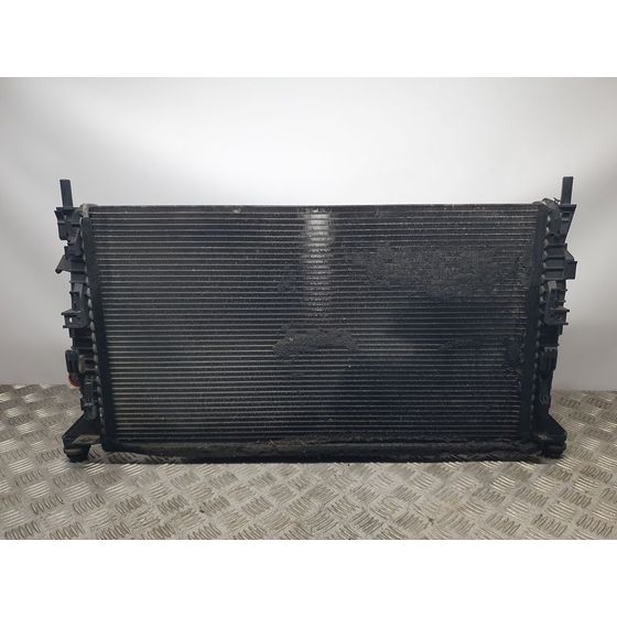 Radiador Agua Para Ford Focus Lim.