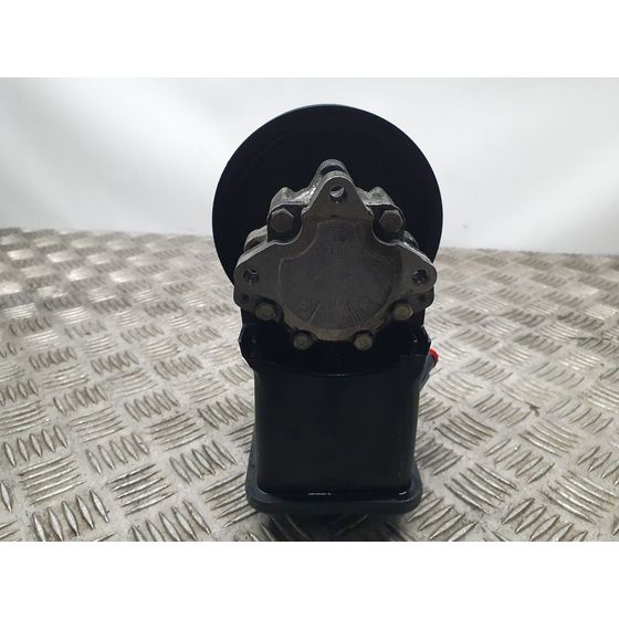 Bomba Direccion para Bmw X3 (E83)