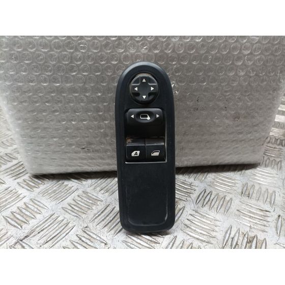 Mando Elevalunas Delantero Izquierdo  Para Citroen C3