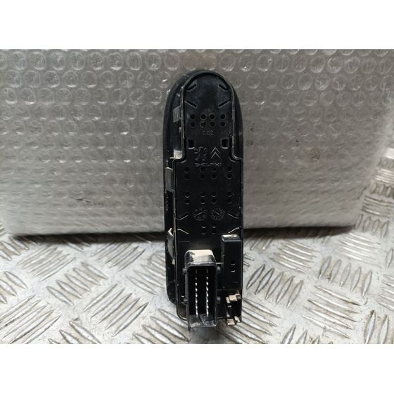 Mando Elevalunas Delantero Izquierdo  Para Citroen C3