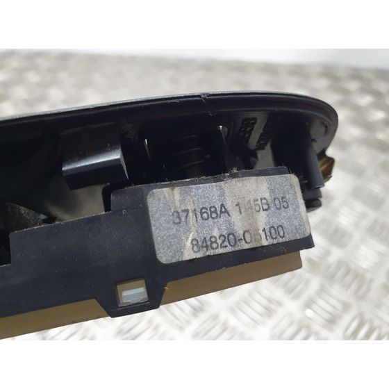 Mando Elevalunas Delantero Izquierdo Para Toyota Avensis Berlina