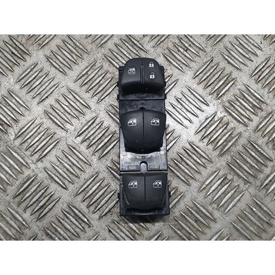Mando Elevalunas Delantero Izquierdo para Nissan Qashqai (J11)