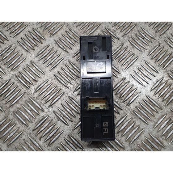 Mando Elevalunas Delantero Izquierdo para Nissan Qashqai (J11)