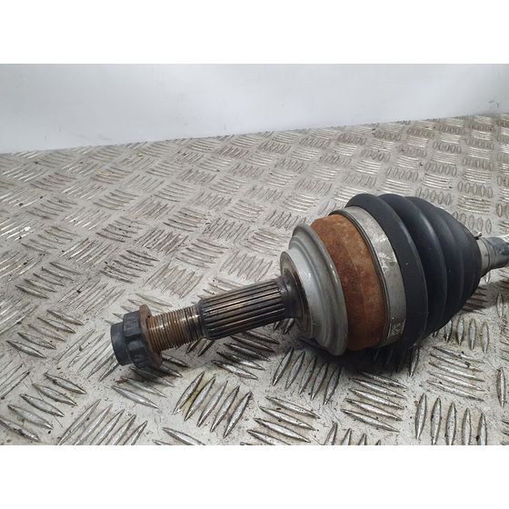 Transmision Delantera Izquierda Para Toyota Yaris