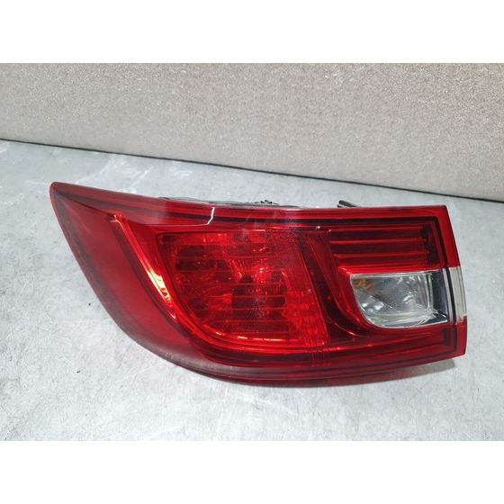 Piloto Trasero Izquierdo Para Renault Clio Iv