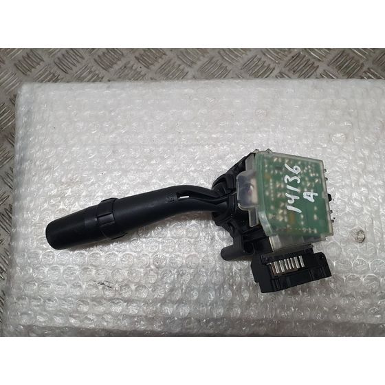 Mando Limpia para Toyota Corolla Verso (R1)
