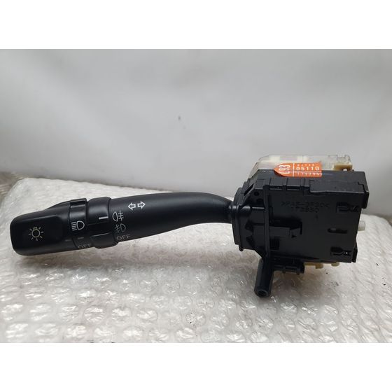 Mando Luces para Toyota Corolla Verso (R1)