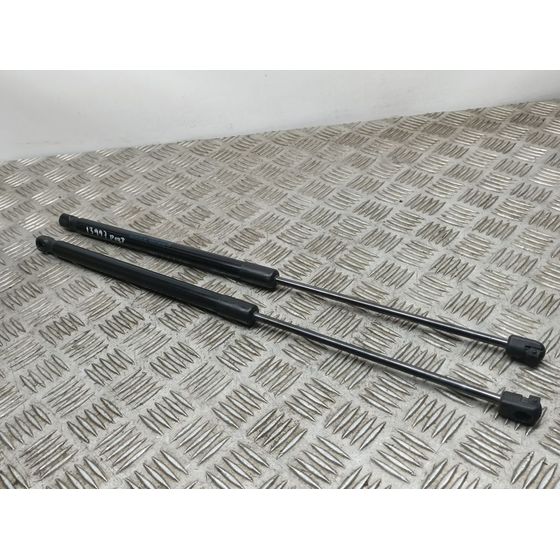 Amortiguadores Maletero / Porton Para Ford Fiesta