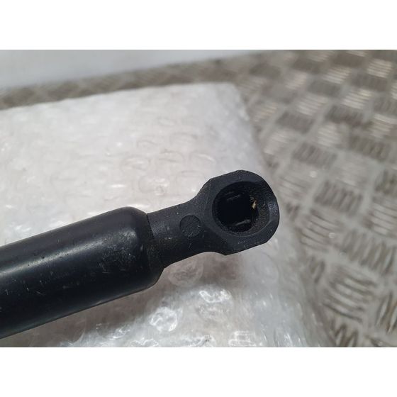 Amortiguadores Capo Para Renault Megane Iv Berlina 5P