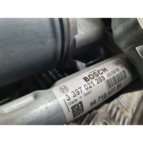 Motor Limpia Delantero Para Peugeot 3008