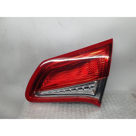 Piloto Trasero Derecho Para Citroen C4 Lim.
