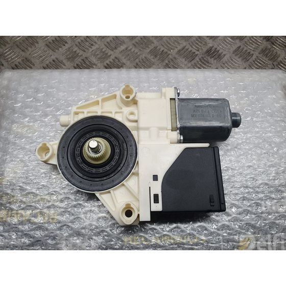 Motor Elevalunas Trasero Derecho Para Renault Megane Iii Berlina 5 P