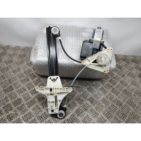 Elevalunas Trasero Derecho para Volkswagen Polo (6C1)