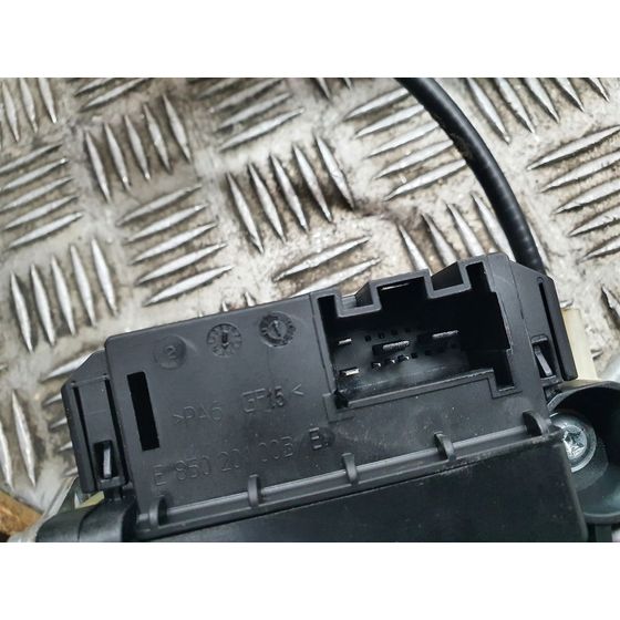 Elevalunas Trasero Derecho para Volkswagen Polo (6C1)