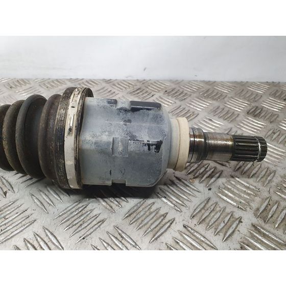 Transmision Delantera Izquierda Para Toyota Auris