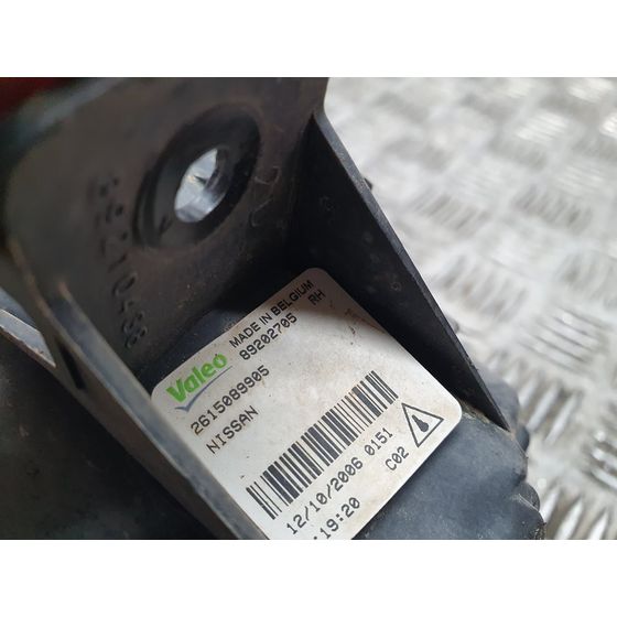 Faro Antiniebla Derecho para Nissan Primera Berlina (P12)