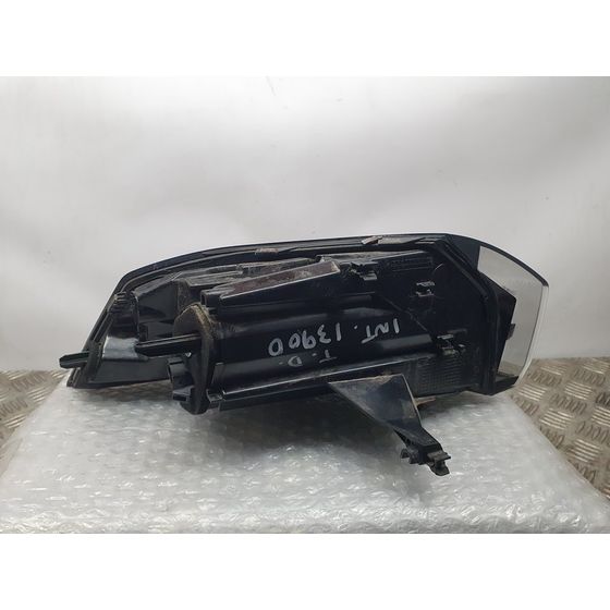 Piloto Trasero Derecho Para Peugeot 2008