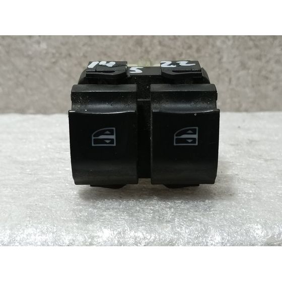 Mando Elevalunas Delantero Izquierdo para Renault Clio Iv