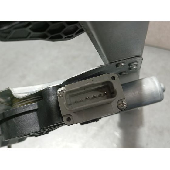 Elevalunas Delantero Izquierdo Para Dacia Sandero