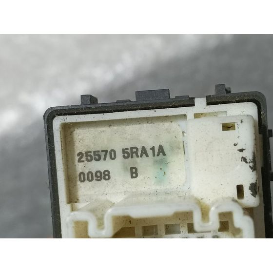 Mando Retrovisor Para Nissan Micra V
