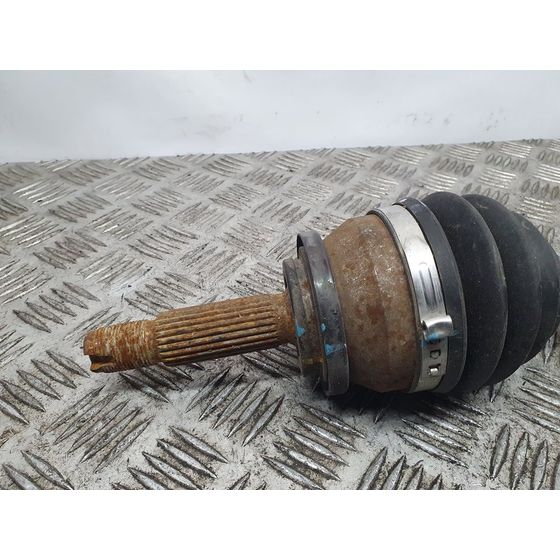 Transmision Delantera Izquierda para Kia Stonic (Ybcuv)