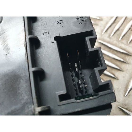 Elevalunas Delantero Izquierdo Para Volkswagen Polo