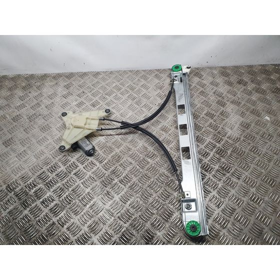 Elevalunas Delantero Derecho Para Nissan Nv 400