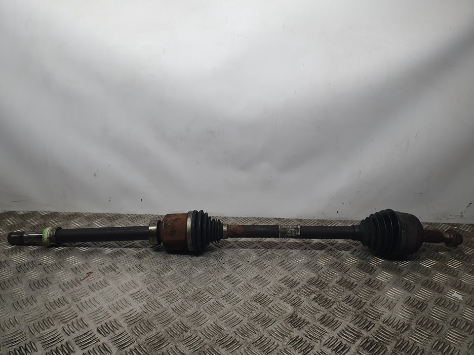 Transmision Delantera Derecha Para Nissan Nv 400