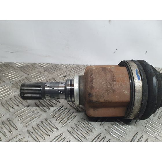 Transmision Delantera Izquierda Para Nissan Nv 400