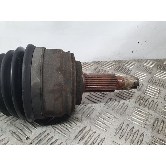 Transmision Delantera Izquierda Para Nissan Nv 400