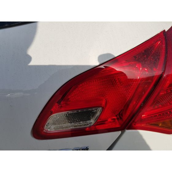 Piloto Trasero Derecho Para Opel Astra J Lim.