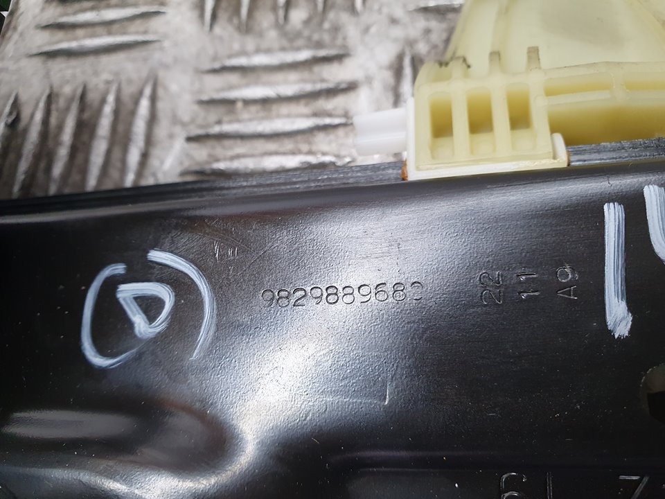 Elevalunas Delantero Derecho Para Peugeot Traveller