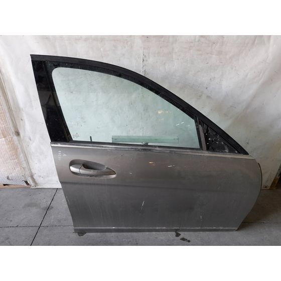 Puerta Delantera Derecha Para Mercedes Clase C Berlina