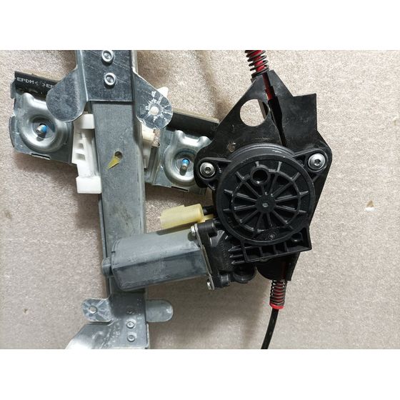Elevalunas Delantero Izquierdo para Ford Fiesta (Cbk)
