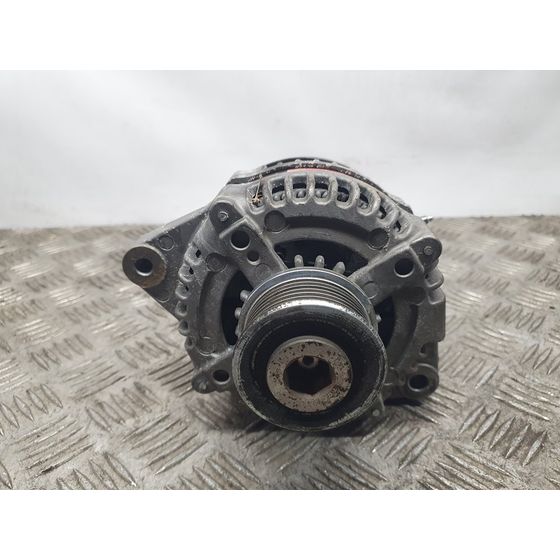 Alternador para Toyota Land Cruiser (J15)